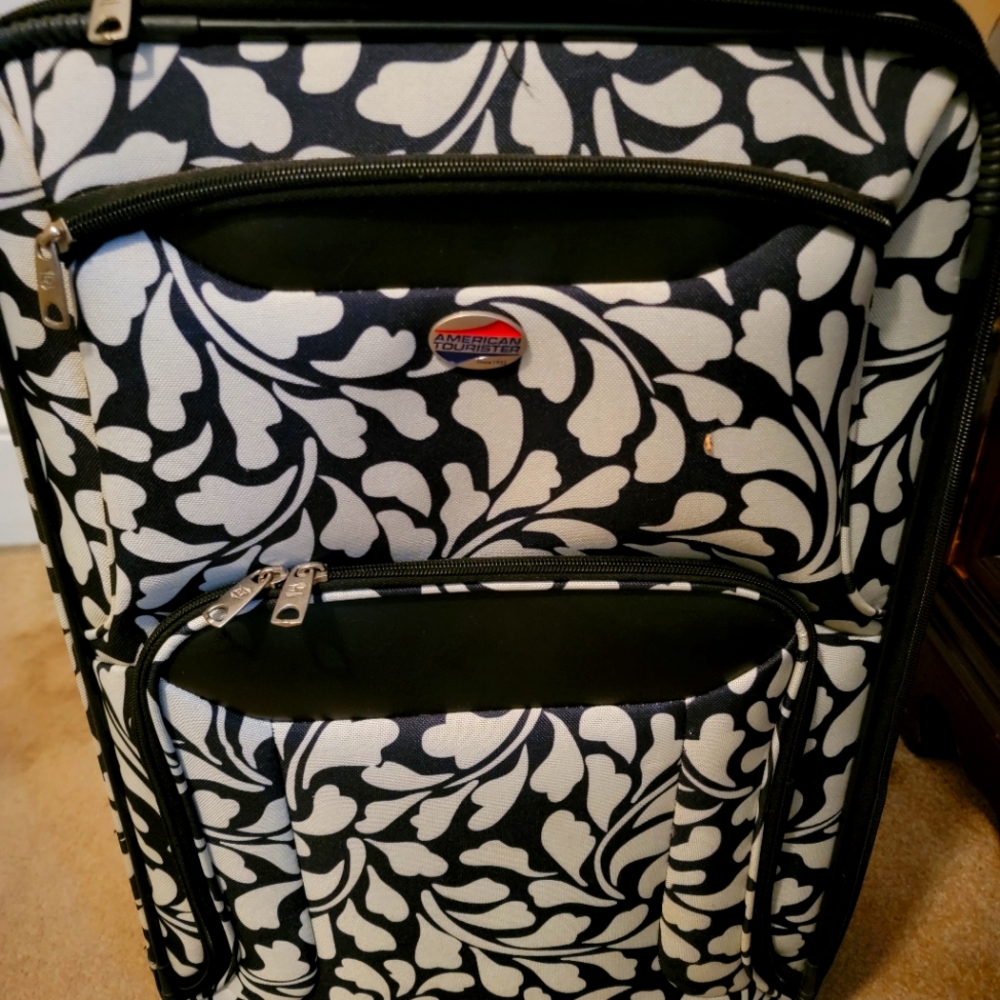 4 piece American Tourister Luggage Set
